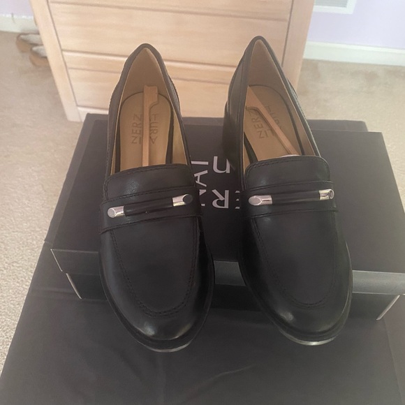 Naturalized Perla Black Leather - Picture 2 of 4